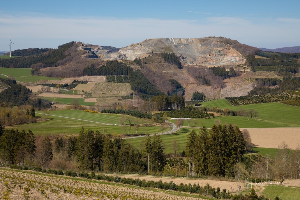 Blick auf den Diabas-Steinbruch Halbeswig