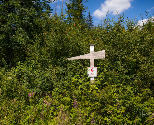 Wegweiser Uchtelstraße im Lühlingstal