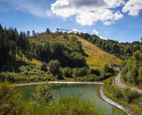 Wasserbecken am Radweg zwischen Züschen und Winterberg Wasserbecken am Radweg zwischen Züschen und Winterberg